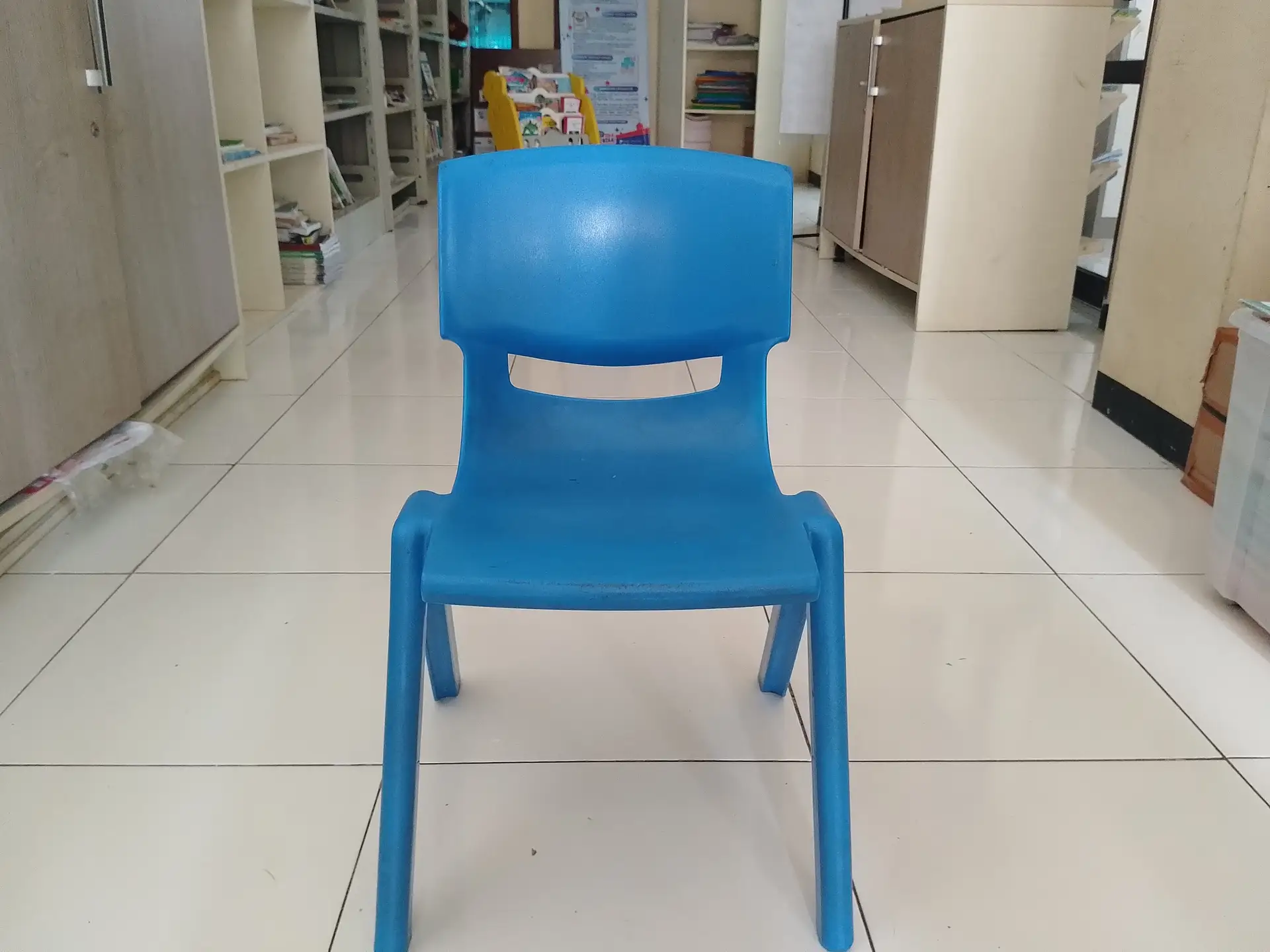 Kursi Perpustakaan